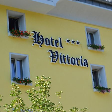 Hotel Vittoria Folgaria Bagian luar foto