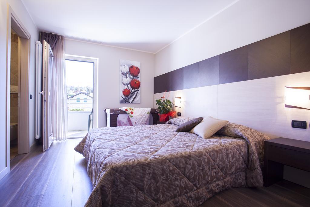 Hotel Vittoria Folgaria Bagian luar foto