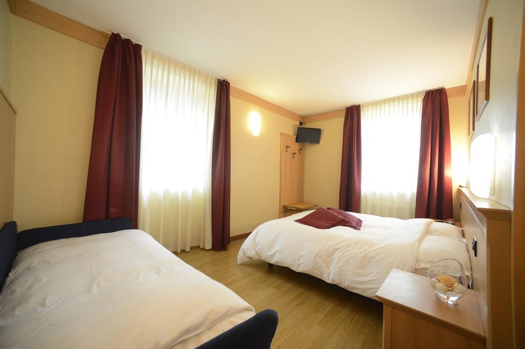 Hotel Vittoria Folgaria Ruang foto