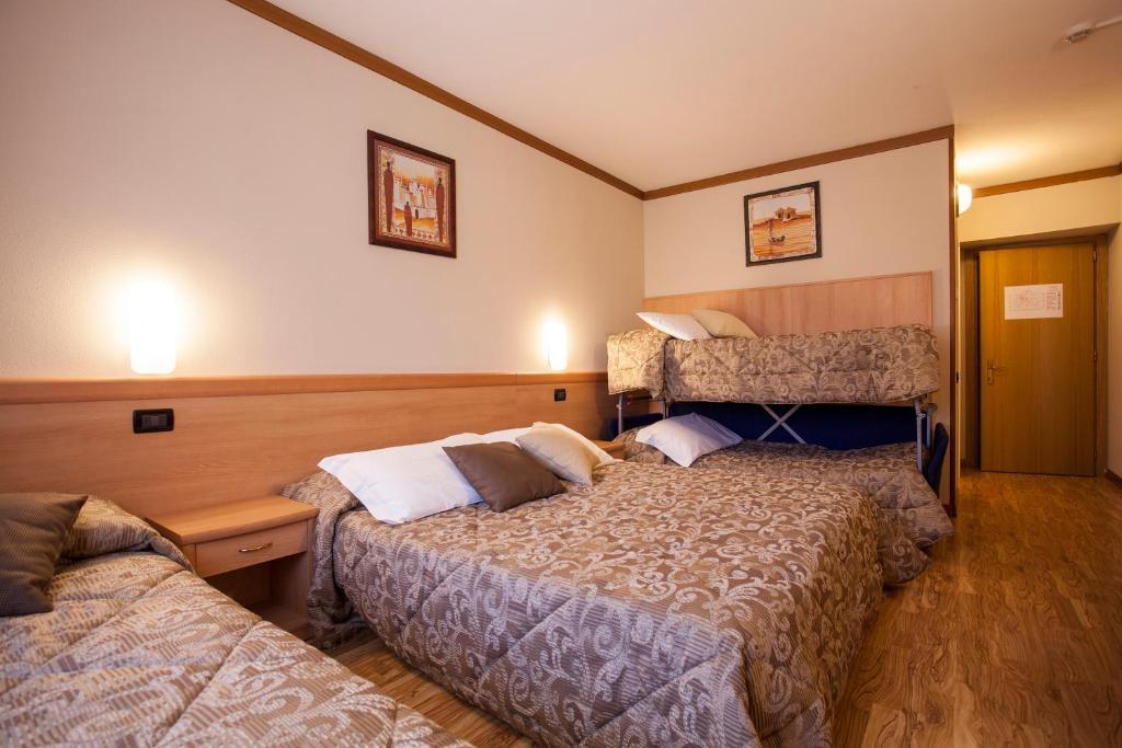 Hotel Vittoria Folgaria Ruang foto